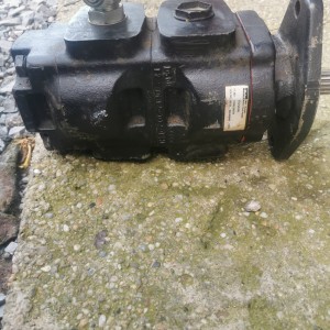 Pumpa hidraulike. Jcb4cx
