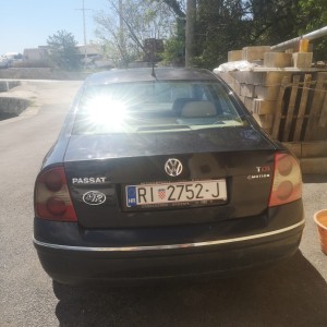 Hitno prodajem pasat 1,9 tdi 2003.g z 3000.eura pasat je 4x4