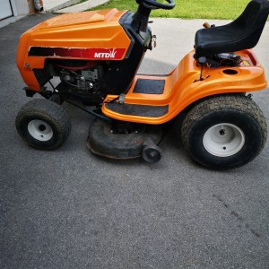 Traktor kosilica Mtd