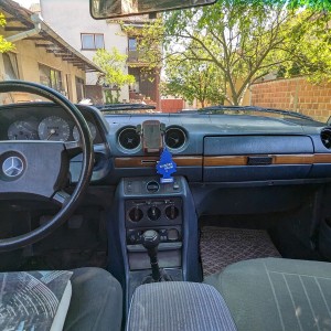 Mercedes-Benz W123 200D (motor iz W124)