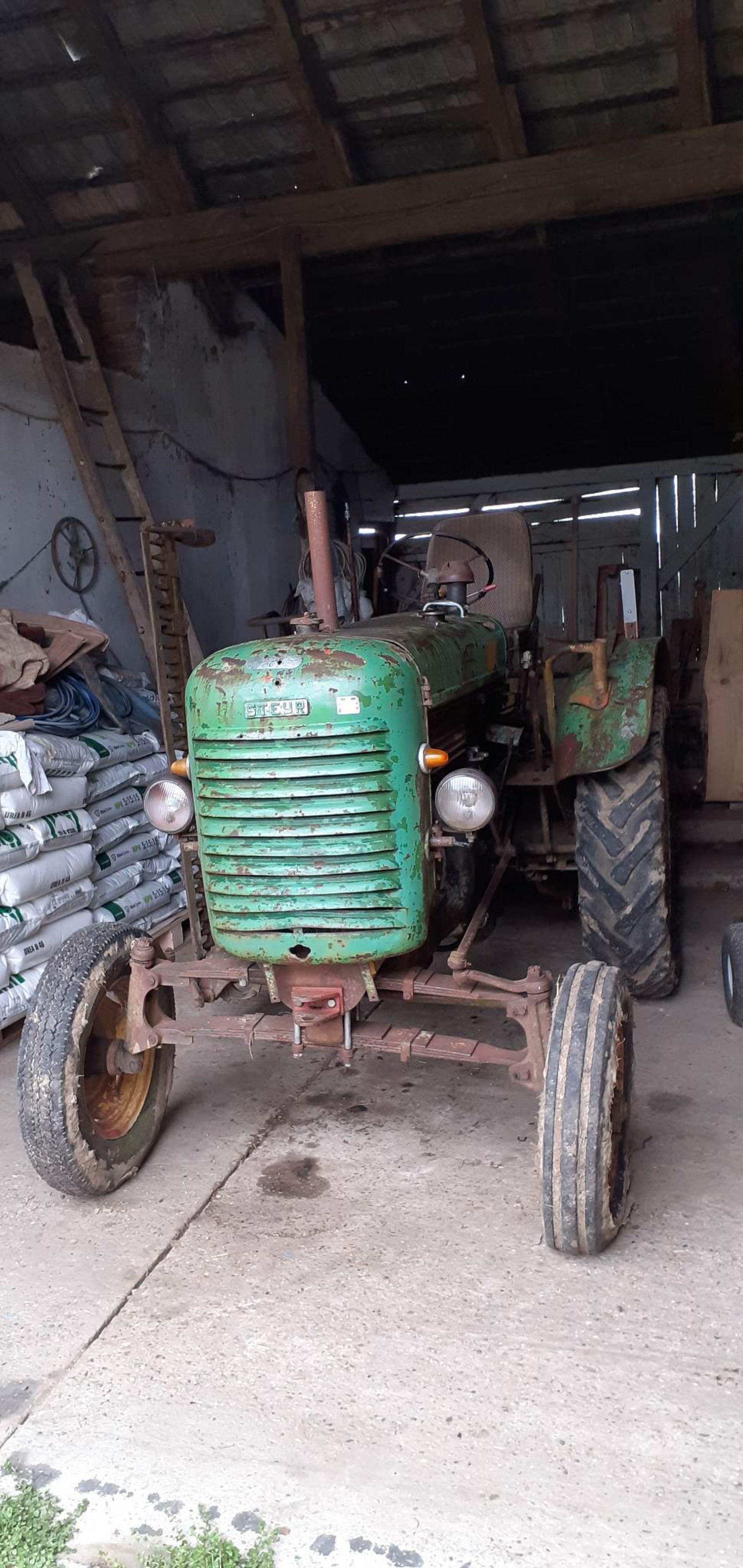 Traktor Steyr