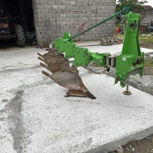 Plug Bomet kao nov ravnjak 3+1