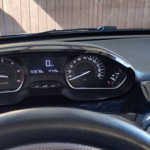 PEUGEOT 2008 BlueHDI