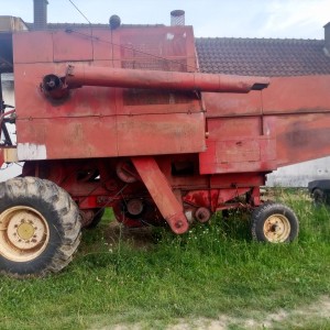 Kombajn Zmaj 142