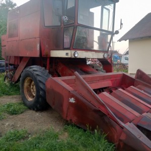 Kombajn Zmaj 142