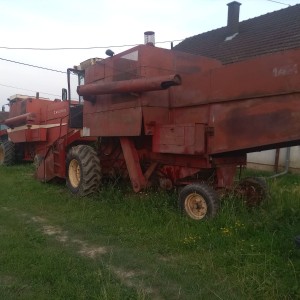 Kombajn Zmaj 142