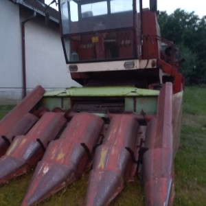 Kombajn Zmaj 142