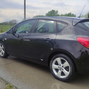 Opel Astra 1.7 CTDI top stanje