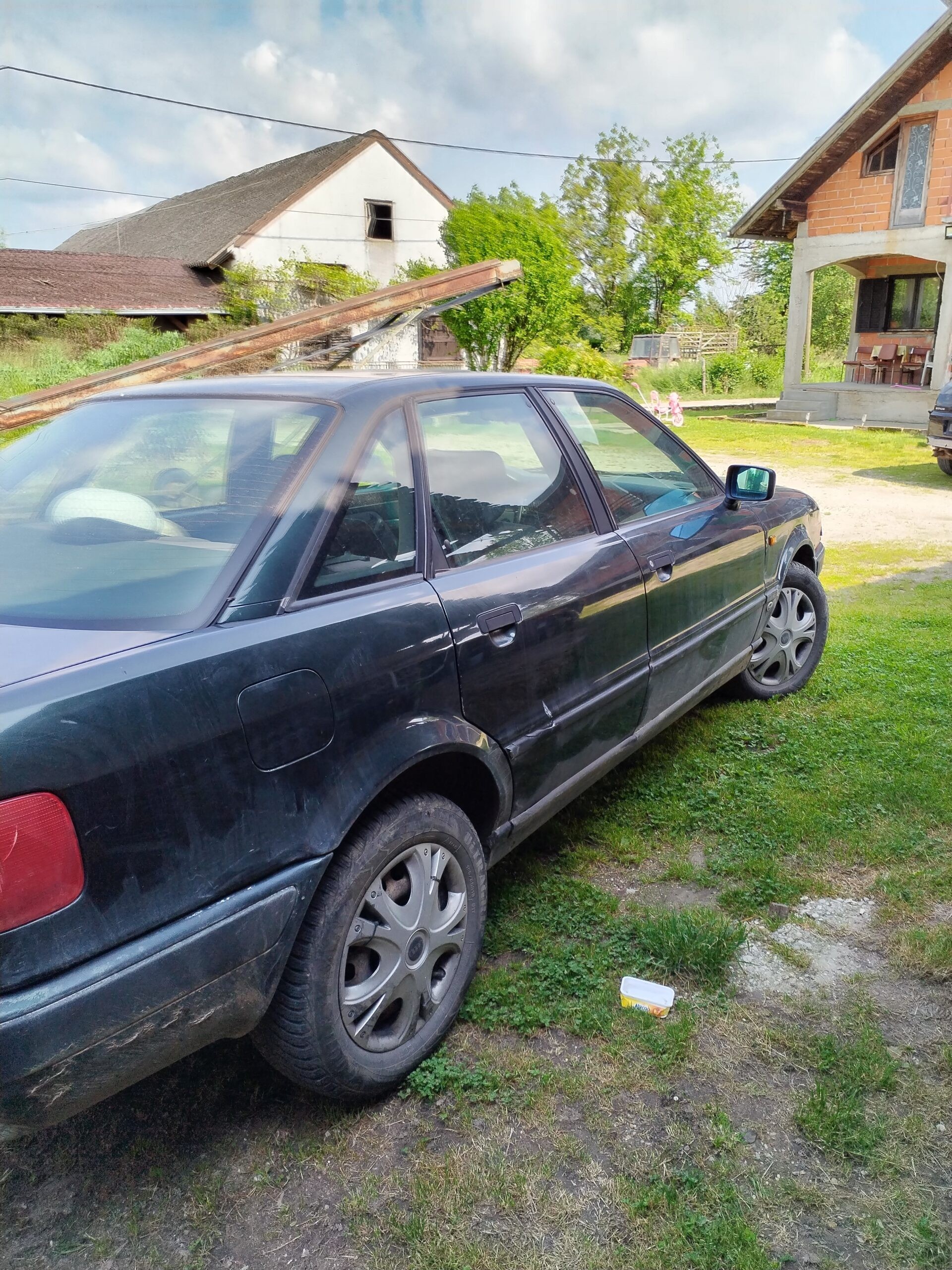 Prodajem auto Audi 80