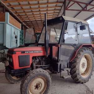 TRAKTOR ZETOR 7711