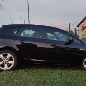 Opel Astra 1.7 CTDI top stanje