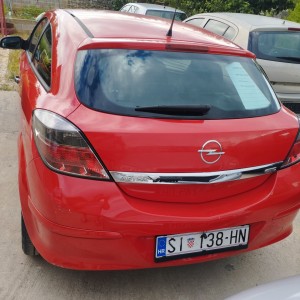Opel astra h gtc 1.4twinport