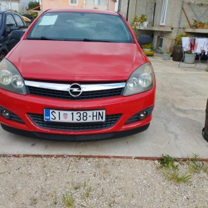 Opel astra h gtc 1.4twinport