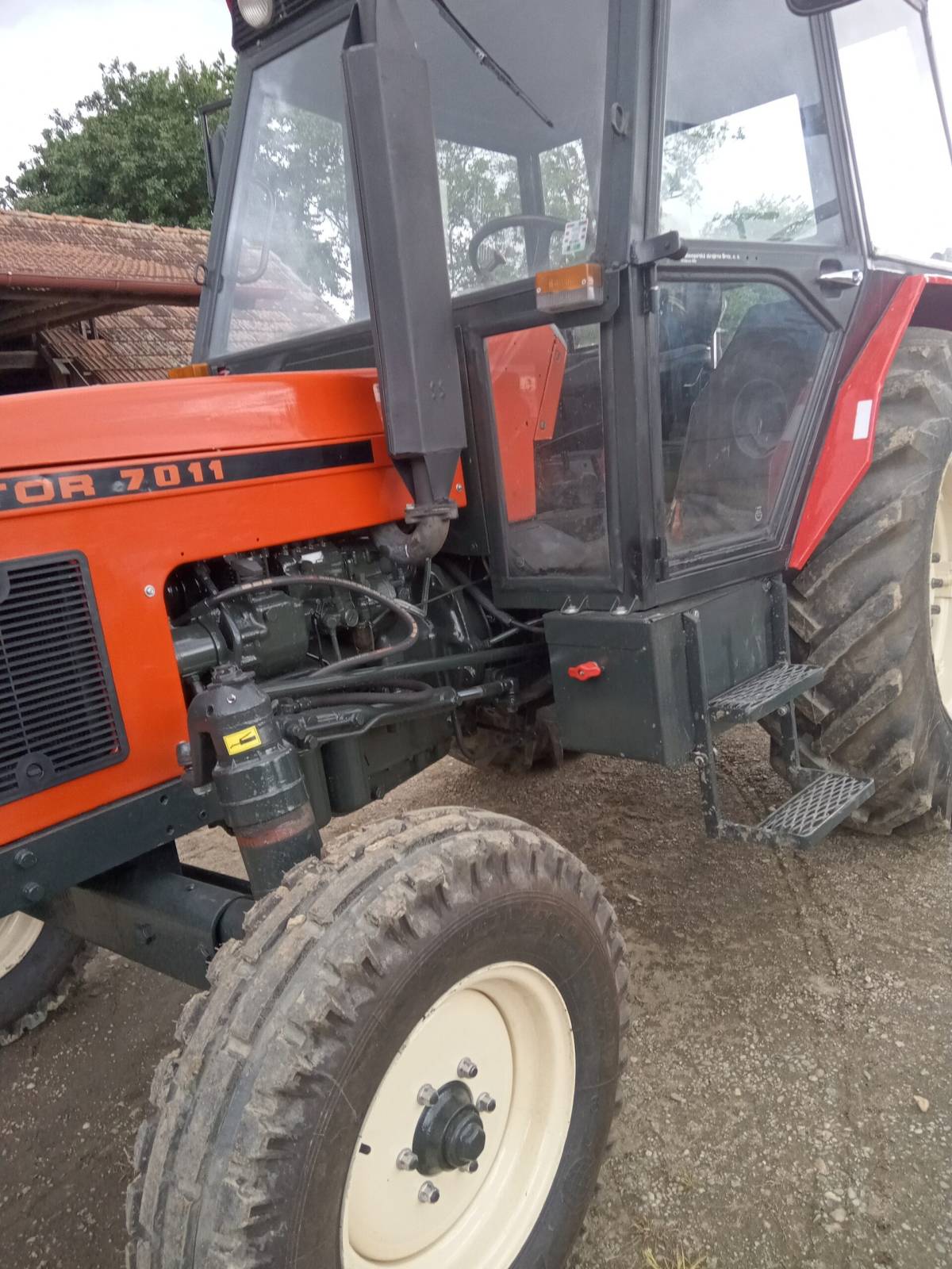 Zetor 7011