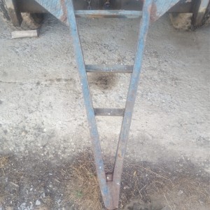Prikolica kiper 8 i