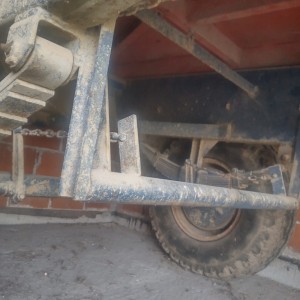 Prikolica kiper 8 i