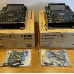 Pioneer CDJ-3000 Multi-Player / Pioneer DJM-A9 DJ Mixer