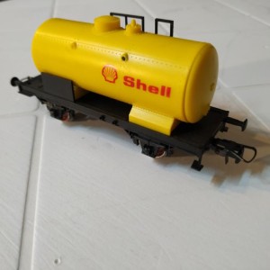 Cisterna Roco 2 metalne osovine Shell H0 1:87 u dobrom stanj