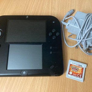 Nintendo 2DS + Pokemon Sun