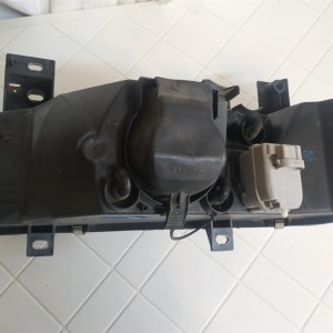 Lijevi far za Renault Master T35 u dobrom stanju