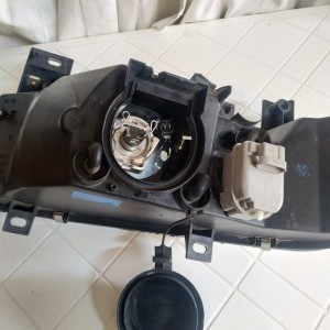 Lijevi far za Renault Master T35 u dobrom stanju