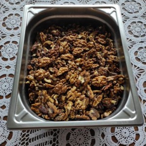 Očiščeni orasi, stoposto domaći netretirani 9,29 €/kg