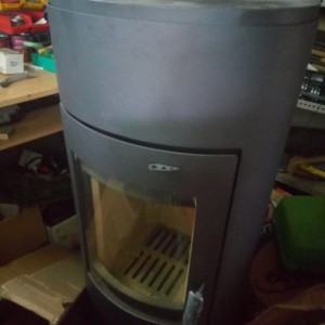 Peč Limex na kruta goriva 7.5 KW zlatne boje elipsastog obli