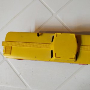 Caboose vagon s plastičnim osovinama H0 u dobrom stanju!