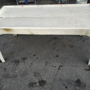 PVC stol za razne namjene korišten dimenzije: 66,5 x 146 x 7