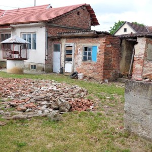 Prodaje se kuca u suhopolju