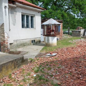 Prodaje se kuca u suhopolju