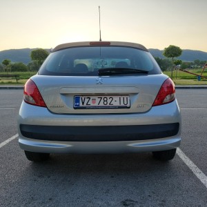 Peugeot 1.4 benzin + plin