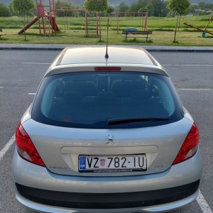 Peugeot 1.4 benzin + plin