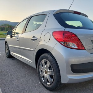 Peugeot 1.4 benzin + plin
