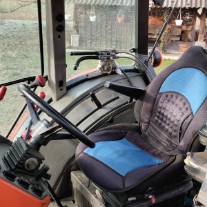 Prodajem zetor 8540