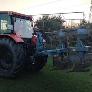 Prodajem zetor 8540