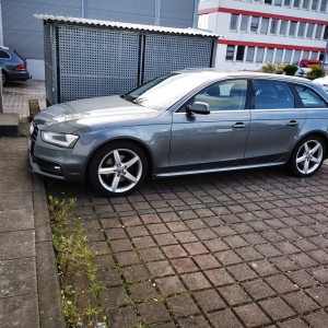 Audi A4 2.0 TDI S Line