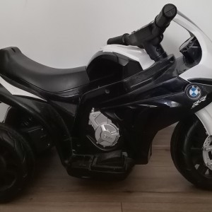 Motor na akumulator