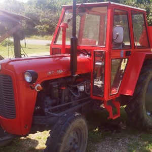 IMT 533 deluxe, generalno uređen traktor, reg do 5mj 2024g,