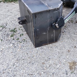 Uteg za traktor