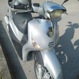 skuter cf moto 150ccm cijena 500 eura