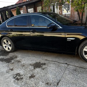 Prodajem automobil