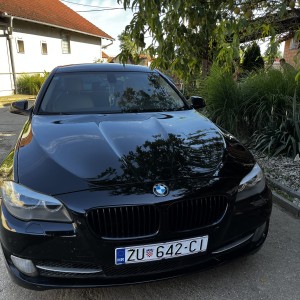 Prodajem automobil