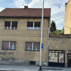 Prodaje se kuća s dvorištem u Ilici, Zagreb