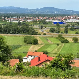 Prodaje se građevinsko zemljište na izuzetnoj lokaciji 2