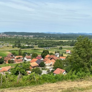 Prodaje se građevinsko zemljište na izuzetnoj lokaciji 2