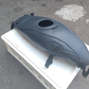 Bagster zaštita za tank motocikl GSX750F u odličnom stanju