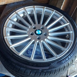 Prodajem 4 Alluminiske felge zajedno sa 4 ljetne gume za BMW X6