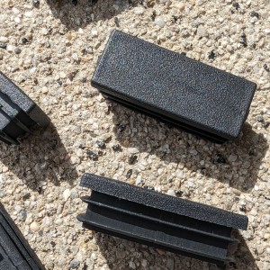 Plastični poklopci 20x50mm