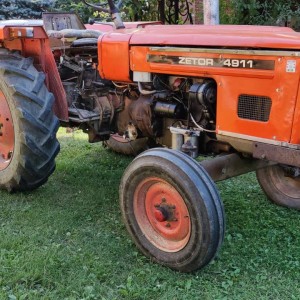 TRAKTOR ZETOR 4911